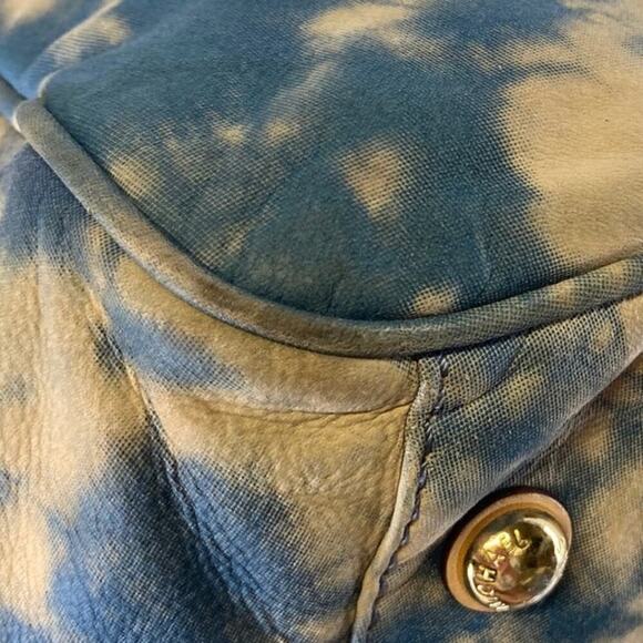 MICHAEL KORS, LARGE TAN, BLUE TIE DYE DUFFLE BAG (ASIS) - Picture 12 of 16